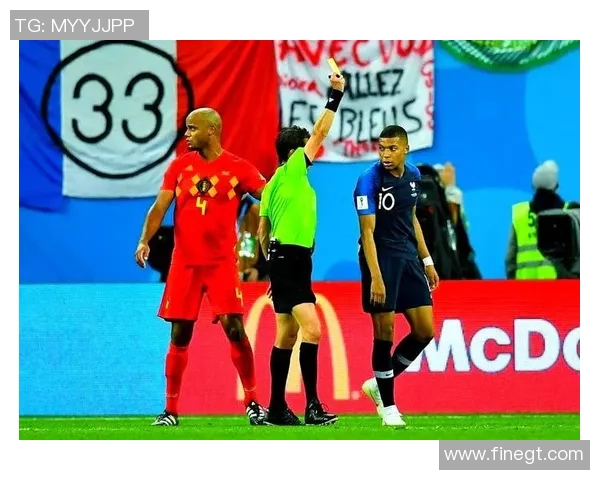 足球明星精彩节目表演视频集锦展现球场外的魅力与才华